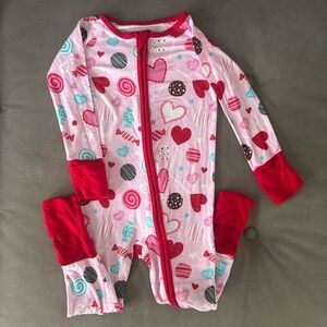 Little sleepies be mine valentine zippie 6-12 months smoke & pet free home